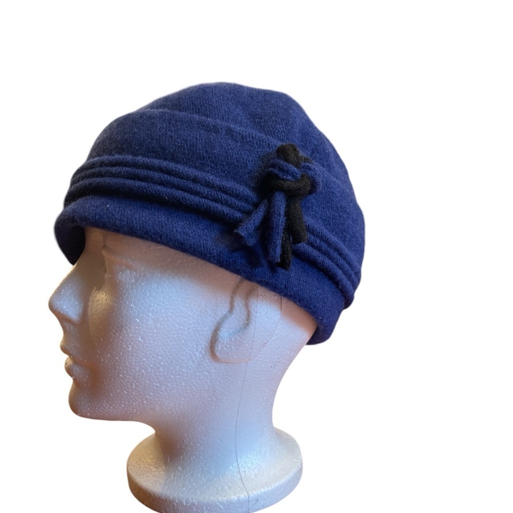 Purple felted hat with purple and black knot appliqué small size